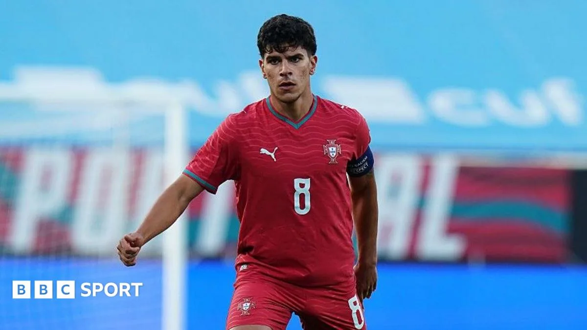 Manchester United Gagal Rekrut Gelandang Lagi, Strategi Transfer Dipertanyakan