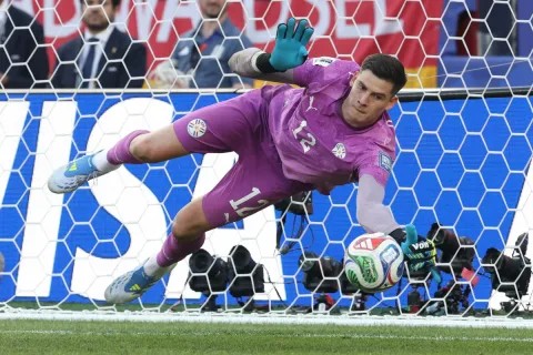 Torino Incar Kiper Paraguay Orlando Gill Usai Penampilan Gemilang di Piala Dunia 2026