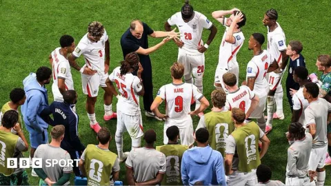 Hydration Break Jadi Senjata Rahasia Tuchel? Inggris Bangkit dari Keterpurukan