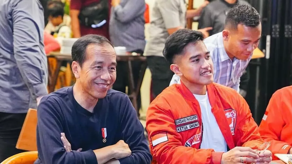 Jokowi Kembali ke Panggung Politik: Membangun Dinasti atau Sekadar Uji Coba?
