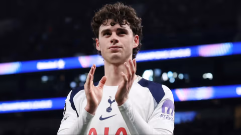 Newcastle Siapkan Dana Besar: Johan Manzambi atau Archie Gray untuk Gantikan Tonali?