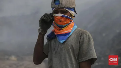 Kebakaran TPA Jatiwaringin Meluas, 154 Warga Terpapar ISPA