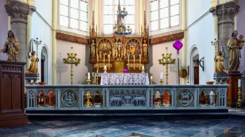 Kerangka di Bawah Gereja Maastricht: D'Artagnan atau Bukan?