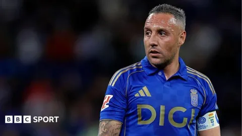 Santi Cazorla Gantung Sepatu: Perjalanan dari Infeksi Gangren hingga Kembali ke Pangkuan Klub Masa Kecil