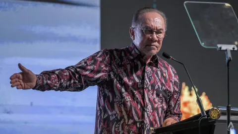 Anwar Ibrahim: Pembatalan Kontrak Rudal Norwegia Bukti Standar Ganda Barat