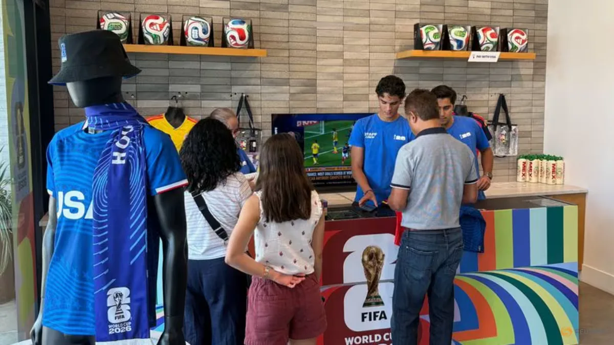 Demam Piala Dunia di Houston: Jersey Kongo Laris, Gantungan Kunci Jadi Buruan