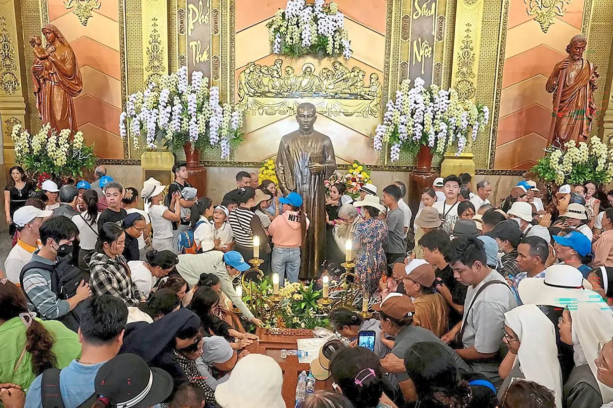 Beatifikasi Pertama di Vietnam: 70.000 Umat Padati Misa di Ca Mau
