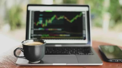 IHSG Hijau di Tengah Aksi Jual Asing: Tiga Saham Ini Patut Dicermati