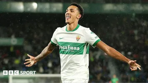 Bournemouth Gaet Striker Muda Alvaro Rodriguez, Real Madrid Kebagian Jatah