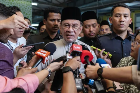 PM Anwar Tegaskan Posisi Azam Baki di NFCC Tak Terkait Jabatan MACC
