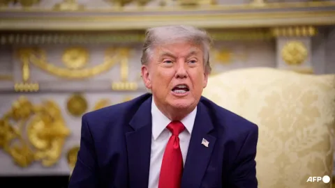 Trump Kembali Kecam NATO: Aliansi Dinilai Tidak Seimbang, Ancaman Bagi Stabilitas Global?