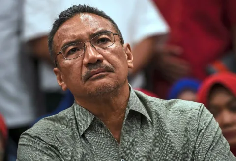 Hishammuddin: Kaitan Pencalonan Johor dengan Pengampunan Najib Tidak Logis