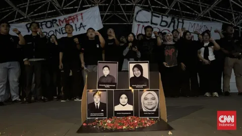Duka Lima Calon Manajer Kopdes: Mahasiswa Unair Gelar Aksi Simbolis, Tuntut Transparansi