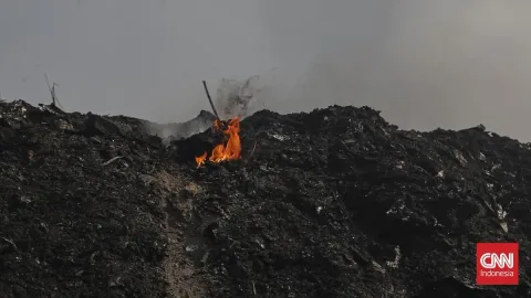 Kebakaran TPA Jatiwaringin: Api Bawah Tanah dan Ancaman Ledakan Metana