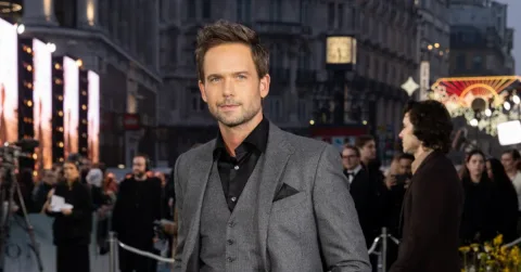 Patrick J. Adams Dorong 'Suits' Revival Bersama Meghan Markle: 'Ayo Kumpulkan Band Lagi'