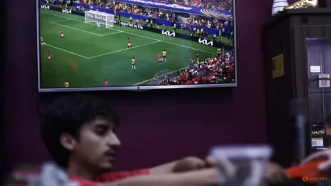 Gempuran YouTube ke Piala Dunia: Saat Brasil Beralih dari TV ke Layar Ponsel