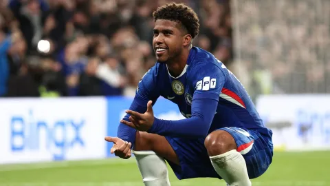 Manchester United Incar Andrey Santos: Harga Rp850 Miliar, Chelsea Butuh Dana