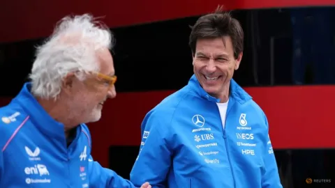 Keputusan Safety Car Silverstone: Toto Wolff Dukung FIA, Kenangan Pahit 2021 Terbayang