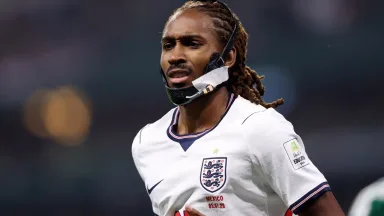 Everton Alihkan Incaran ke Djed Spence Usai Gagal Dapatkan Guela Doue
