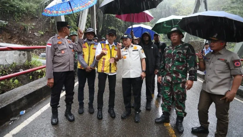 Jembatan Enang-Enang Bener Meriah: Keselamatan Diutamakan, Akses Warga Tetap Terjaga