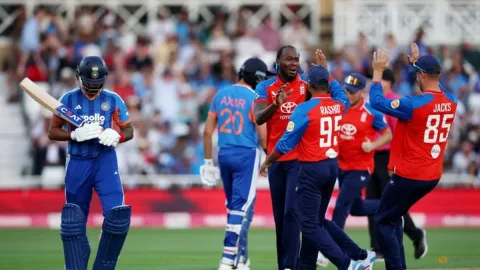 Keok 125 Run dari Inggris, India Alami Kekalahan Terburuk di T20