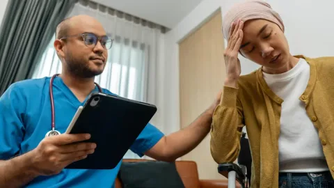 Mengelola Kelelahan Akibat Kanker: Strategi untuk Pasien dan Peran Orang Sekitar