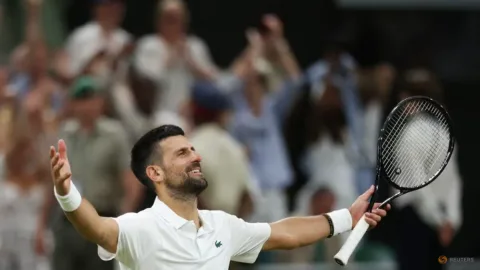 Djokovic Lolos ke Semifinal Wimbledon Usai Laga 5 Jam 15 Menit, Tantang Sinner