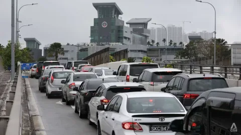 52 Pengendara Terjaring Operasi di Woodlands Checkpoint Selama Libur Sekolah Juni