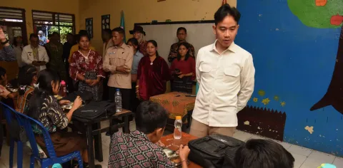 Skandal MBG: Saat Negara Mengontrol Narasi demi Membenarkan Kebijakan