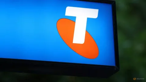 Gangguan Telstra Lumpuhkan Layanan Kereta dan Pembayaran Taksi di Australia