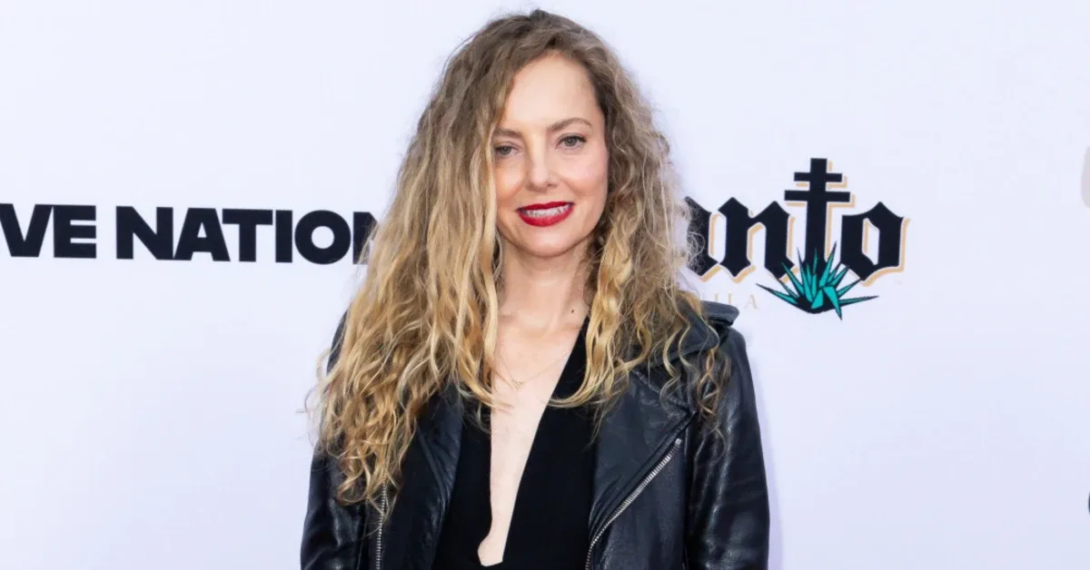 Bijou Phillips Jalani Transplantasi Ginjal Kedua, Sang Kakak Jadi Donor