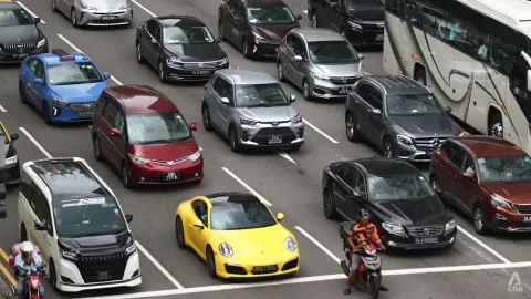 Harga COE Mobil Kecil di Singapura Tembus Rekor Baru S$129.000, Imbas Pasokan Ketat