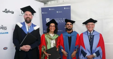 Ringo Starr Dianugerahi Gelar Doktor Kehormatan dari Universitas Liverpool di Usia 86 Tahun