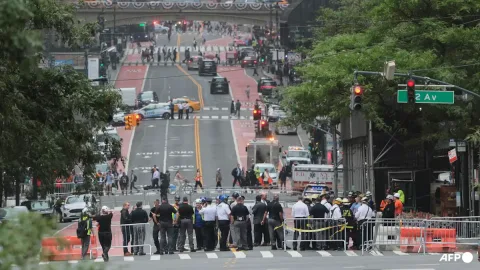Kolom Gedung Pencakar Langit di Manhattan Melengkung, Ribuan Orang Dievakuasi