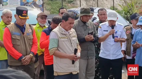 Sembilan Hari Tak Padam, Petugas dan Bupati Tangerang Gelar Doa Bersama di TPA Jatiwaringin