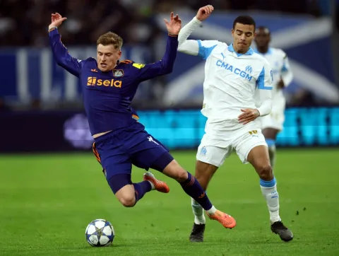 Fenerbahce Kunci Transfer Mason Greenwood, Roma Gigit Jari