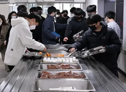 Menu Halal di Kantin Sekolah Korea: Ujian Keberagaman yang Belum Tuntas