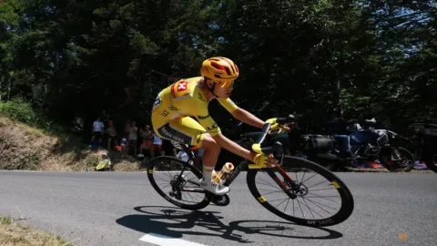 Kecelakaan di Tourmalet: Torstein Traeen Mundur dari Tour de France