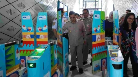 Tarif Transjakarta Naik, Pramono Buka Peluang Perluas Penerima Gratis
