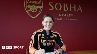 Arsenal Rekrut Bek Spanyol Ona Batlle dengan Kontrak Empat Tahun