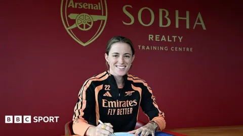 Arsenal Rekrut Bek Spanyol Ona Batlle dengan Kontrak Empat Tahun