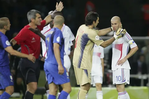 Wasit Final Piala Dunia 2006 Bongkar Momen Zidane: Kartu Merah Itu Benar, Tapi...