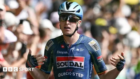 Merlier Kunci Kemenangan Sprint di Etape 7, Pogacar Kokoh di Puncak