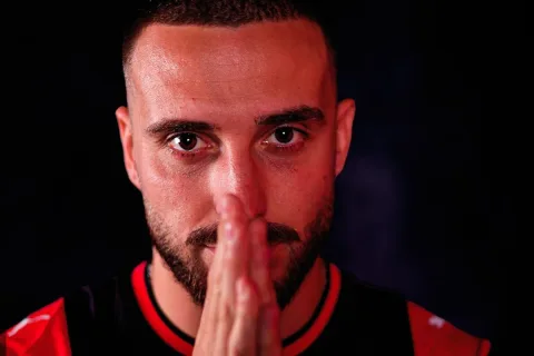 Mario Gila Resmi Gabung AC Milan: Potensi Besar di Balik Perpisahan Emosional dengan Lazio