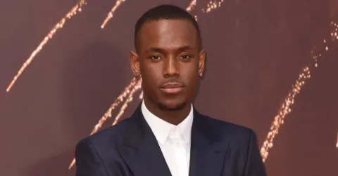 Bintang Top Boy Micheal Ward Bebas dari Tuduhan Pemerkosaan dan Pelecehan Seksual