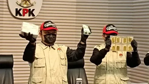 KPK Sita Rp21,2 Miliar dari Bupati Sukoharjo: Logam Mulia hingga Yen Jepang