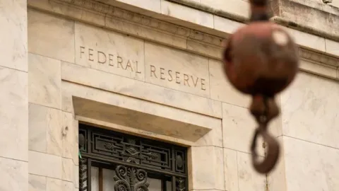 The Fed Peringatkan Perang AI Dongkrak Inflasi, Suku Bunga Terancam Naik
