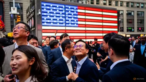 SK Hynix Melonjak 14% di Debut Nasdaq: Sinyal Pasar AI Masih Panas