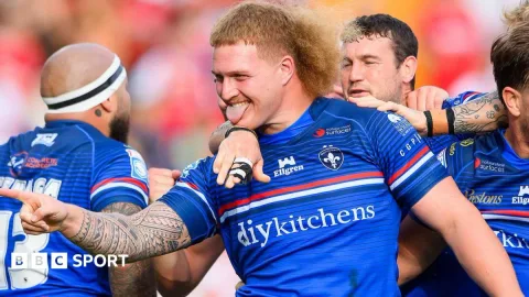 Wakefield Patahkan Rekor Kandang Hull KR, Juara Bertahan Super League Terpuruk