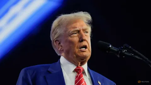 Panggilan Paksa Jurnalis New York Times: Trump Kembali Uji Kebebasan Pers